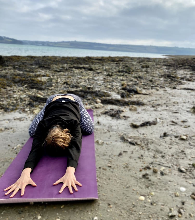 pre run yoga: child’s pose