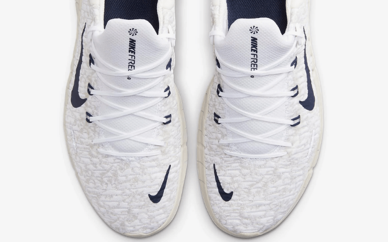Nike Free RN 5.0 êm ái, nhẹ đem lại cảm giác như bước bằng chân trần