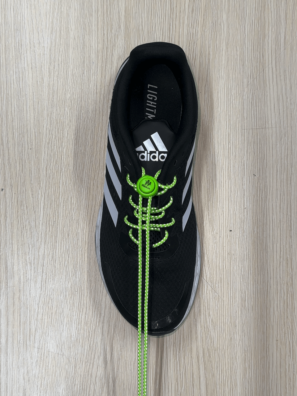 Mình đã thử dây giày thông minh LiveFit Lock Laces và giờ thì không muốn quay lại dây kiểu cũ nữa