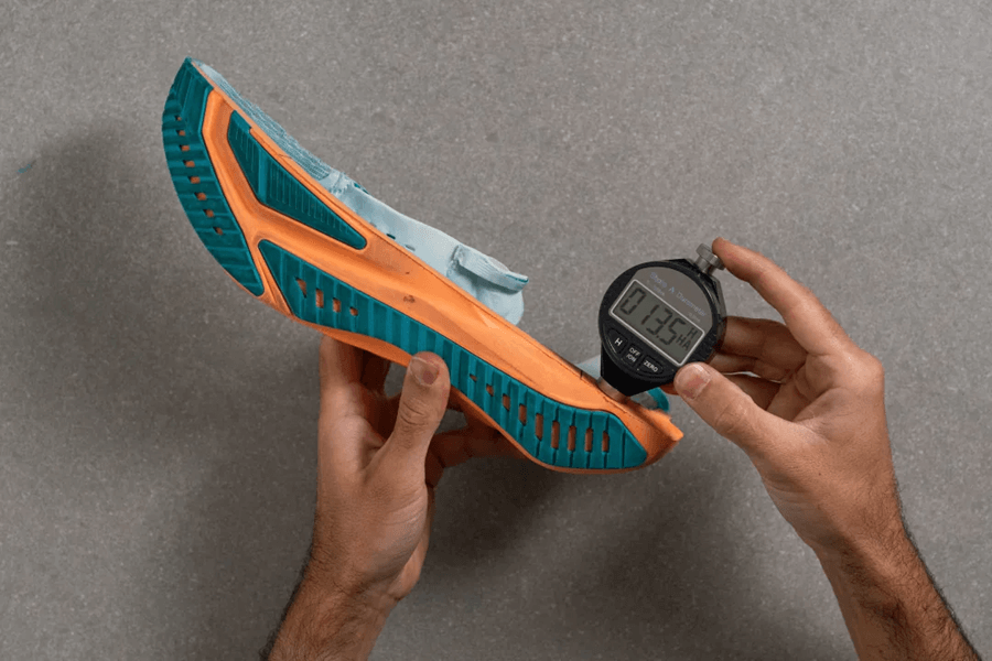 Review ASICS Novablast 5: Êm ái trong từng bước chạy