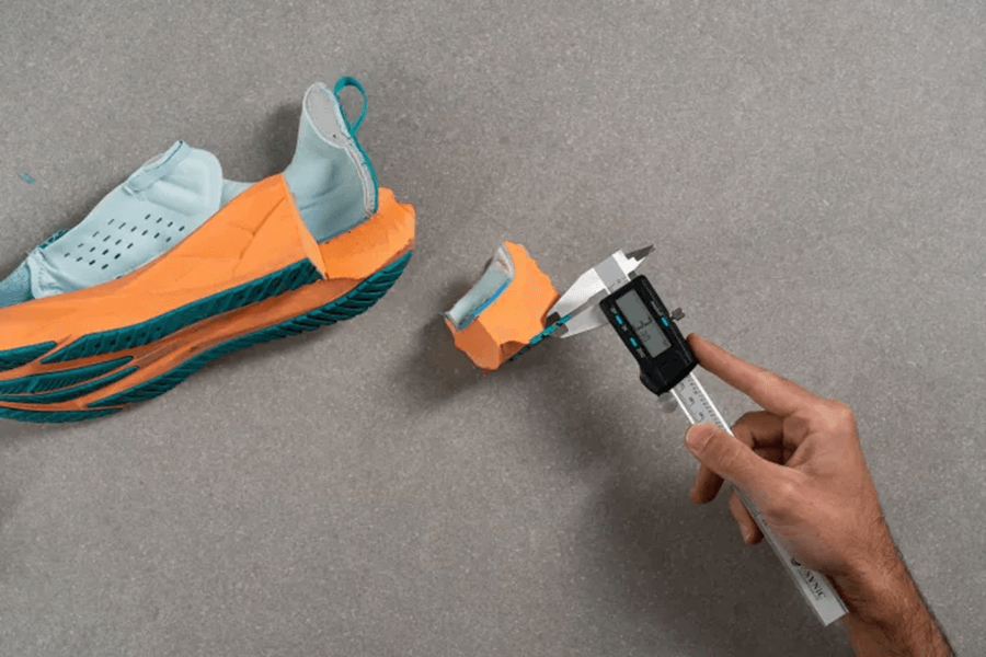 Review ASICS Novablast 5: Êm ái trong từng bước chạy!