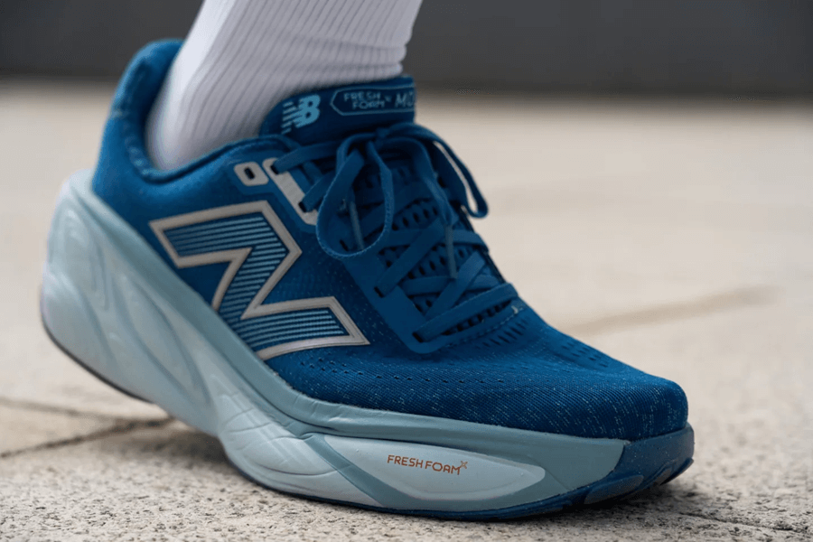 Review New Balance Fresh Foam X More v5: Giày chạy bộ đệm dày đáng thử nhất!
