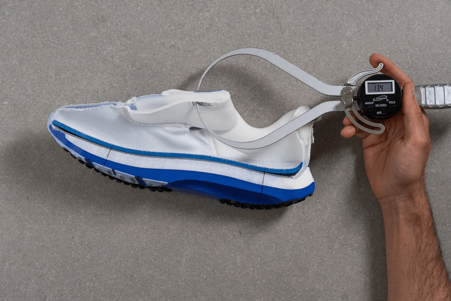 Review Nike Vomero 18: Giày chạy siêu thoải mái cho đường dài