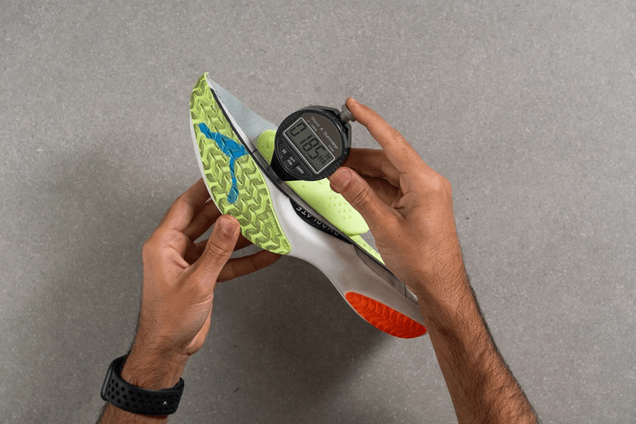 Review Puma Deviate Nitro Elite 3: Đôi giày đua nhanh, nhẹ, đầy hứng khởi!