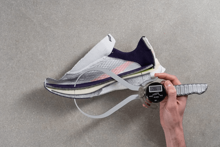 Review Saucony Endorphin Pro 4: Lựa chọn thông minh cho marathon