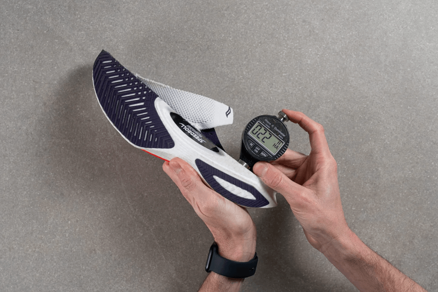 Review Saucony Endorphin Pro 4: Lựa chọn thông minh cho marathon
