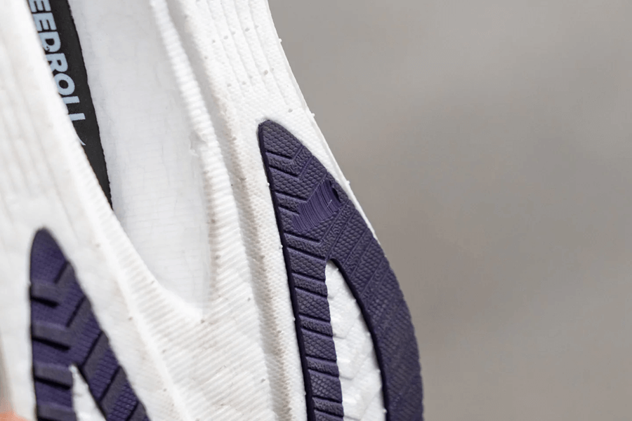 Review Saucony Endorphin Pro 4: Lựa chọn thông minh cho marathon