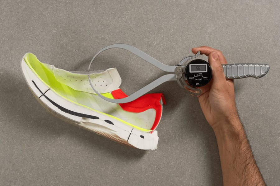 Review Adidas Adizero Adios Pro 4: Siêu nhẹ, siêu bật dành cho đường đua