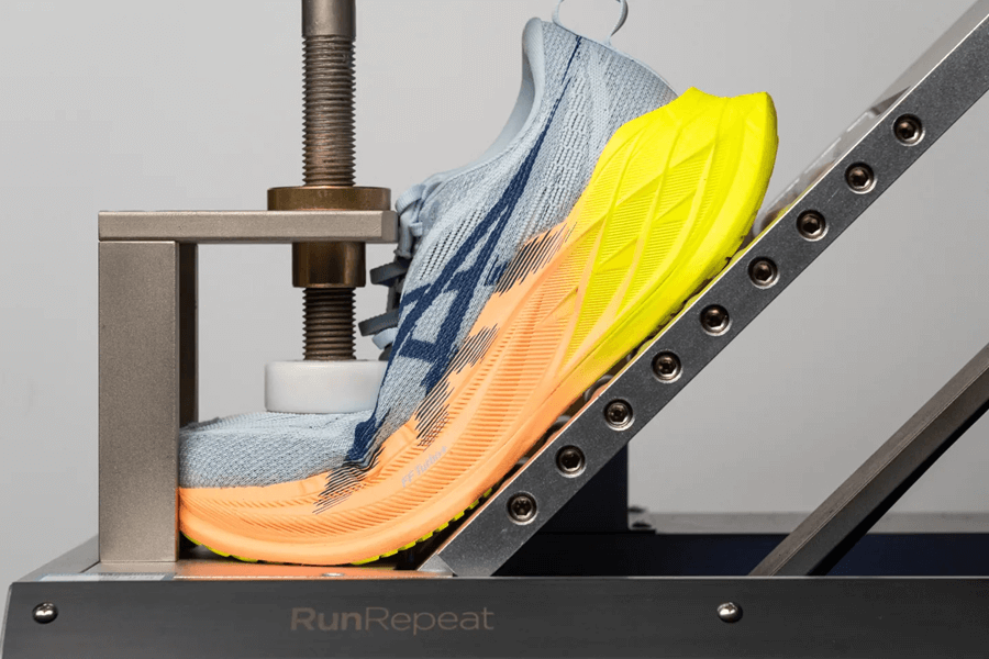 Review ASICS Superblast 2: Không carbon plate nhưng hiệu năng vẫn vượt mong đợi