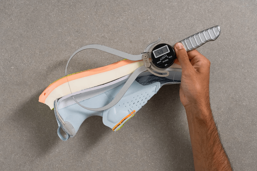 Review ASICS Superblast 2: Không carbon plate nhưng hiệu năng vẫn vượt mong đợi