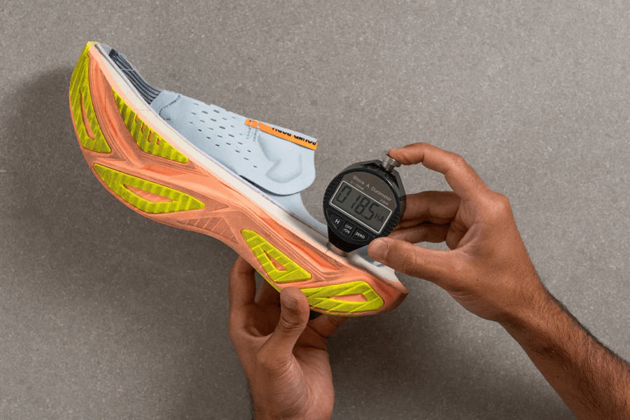 Review ASICS Superblast 2: Không carbon plate nhưng hiệu năng vẫn vượt mong đợi