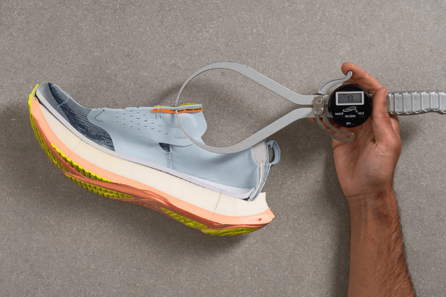 Review ASICS Superblast 2: Không carbon plate nhưng hiệu năng vẫn vượt mong đợi