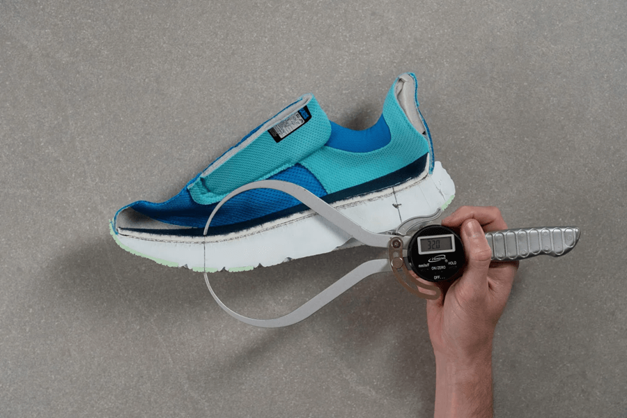 Review Hoka Clifton 10: Giày chạy đệm dày, bảo vệ khớp, lý tưởng cho hằng ngày