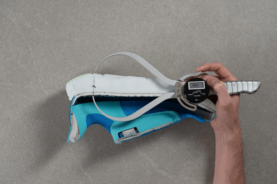 Review Hoka Clifton 10: Giày chạy đệm dày, bảo vệ khớp, lý tưởng cho hằng ngày