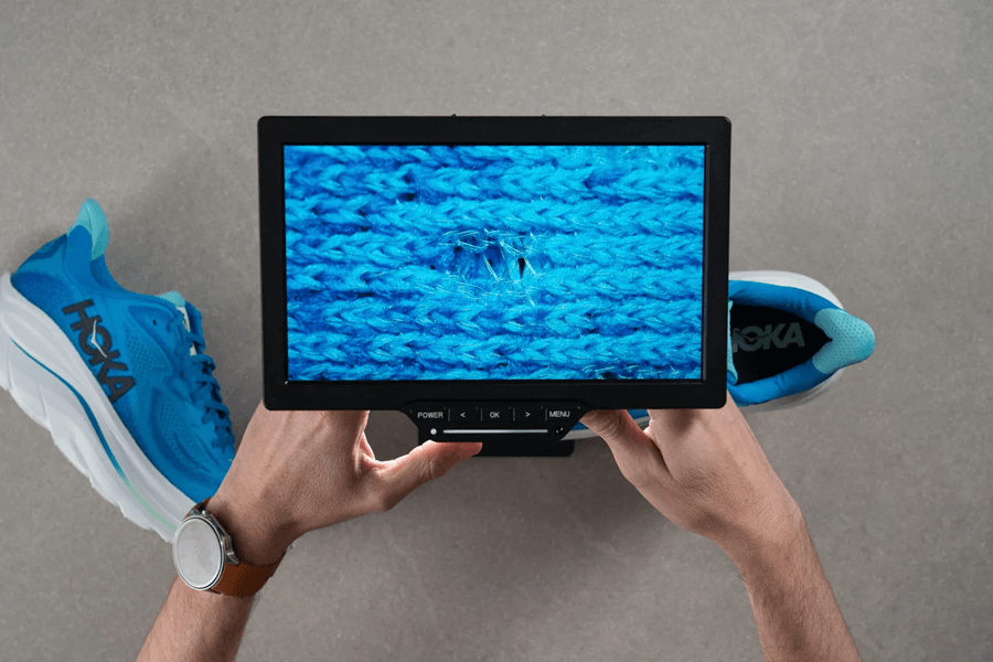 Review Hoka Clifton 10: Giày chạy đệm dày, bảo vệ khớp, lý tưởng cho hằng ngày