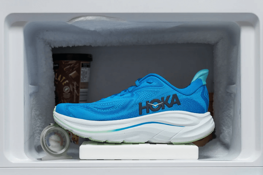 Review Hoka Clifton 10: Giày chạy đệm dày, bảo vệ khớp, lý tưởng cho hằng ngày