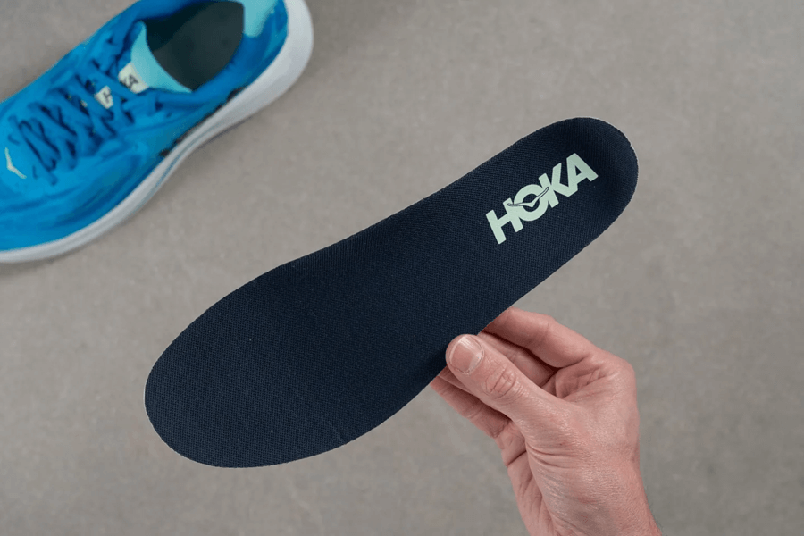 Review Hoka Clifton 10: Giày chạy đệm dày, bảo vệ khớp, lý tưởng cho hằng ngày