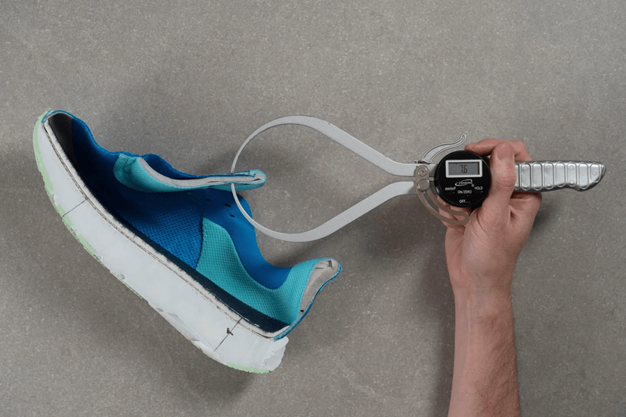 Review Hoka Clifton 10: Giày chạy đệm dày, bảo vệ khớp, lý tưởng cho hằng ngày