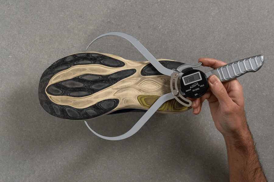 Review New Balance Fresh Foam X 1080 v14: Đệm êm ái cho runner yêu sự thoải mái