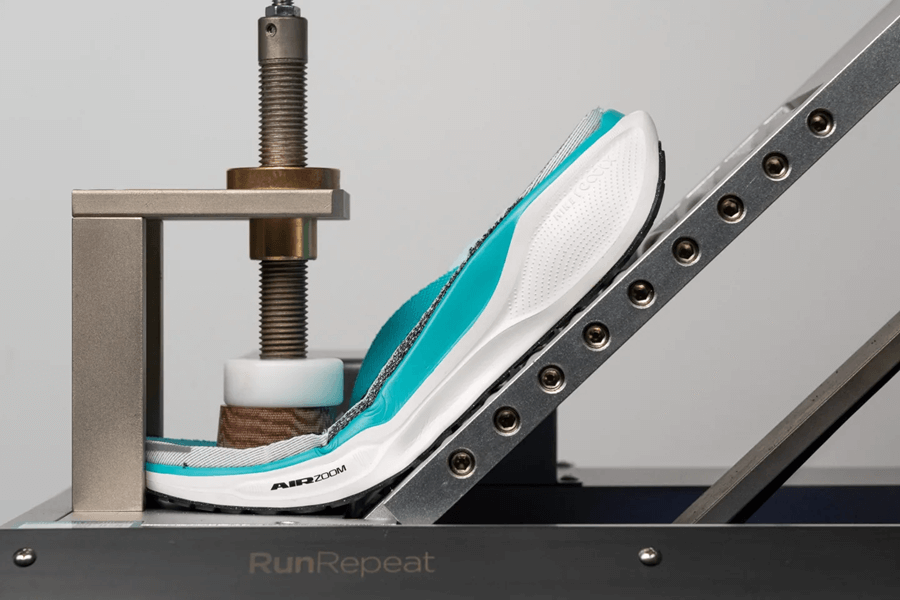 Review Nike Pegasus 41: Lựa chọn số 1 cho những runner tiếp đất bằng gót chân