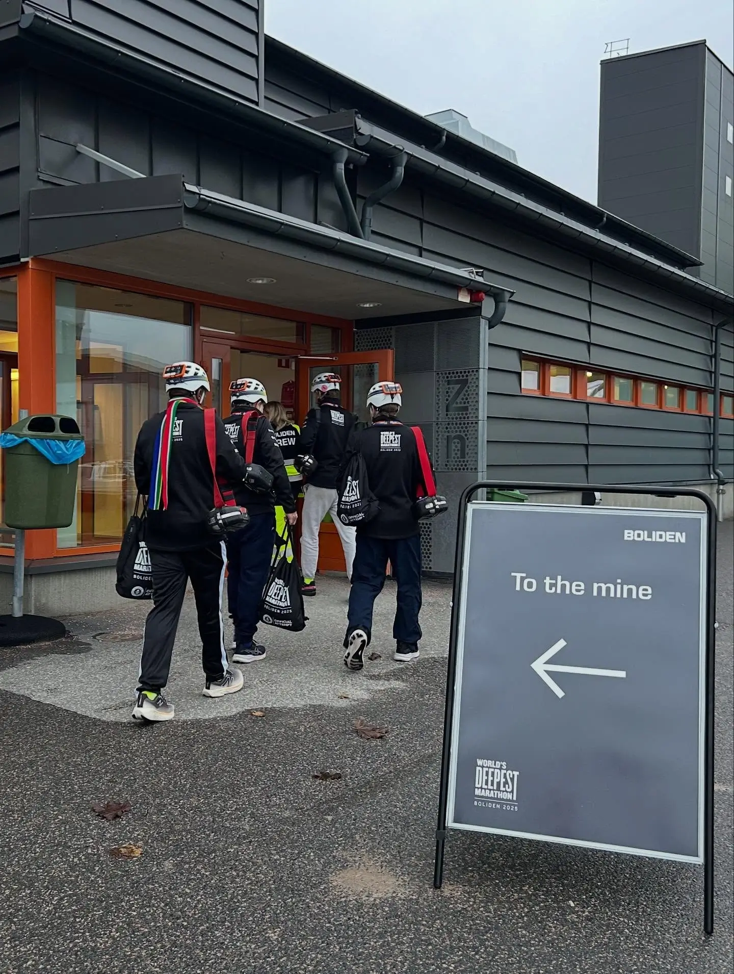 World’s Deepest Marathon - Giải chạy Marathon sâu nhất thế giới 6 World’s Deepest Marathon - Giải chạy Marathon sâu nhất thế giới