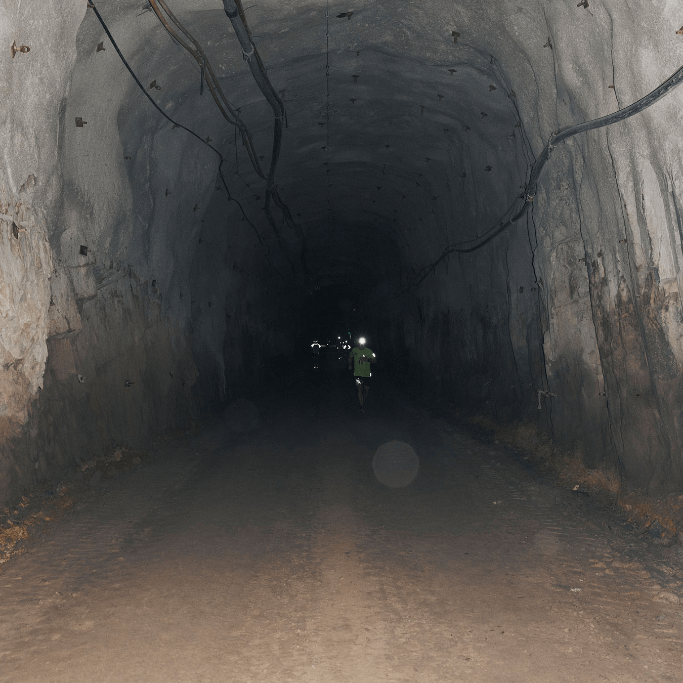 World’s Deepest Marathon - Giải chạy Marathon sâu nhất thế giới 4 World’s Deepest Marathon - Giải chạy Marathon sâu nhất thế giới