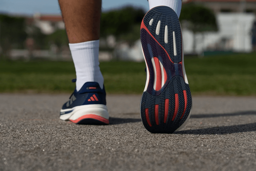 Review giày Adidas Supernova Rise 2: Lựa chọn giày chạy hằng ngày nhẹ, ổn định và linh hoạt 22 Review giày Adidas Supernova Rise 2: Lựa chọn giày chạy hằng ngày nhẹ, ổn định và linh hoạt