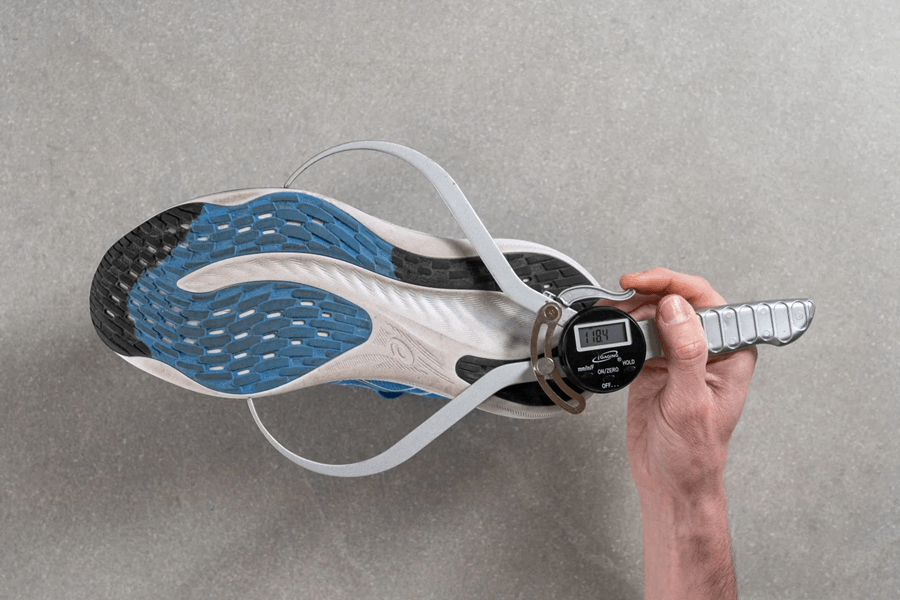 Review ASICS Gel Nimbus 26: Giày chạy hằng ngày siêu bám và thoáng khí tốt