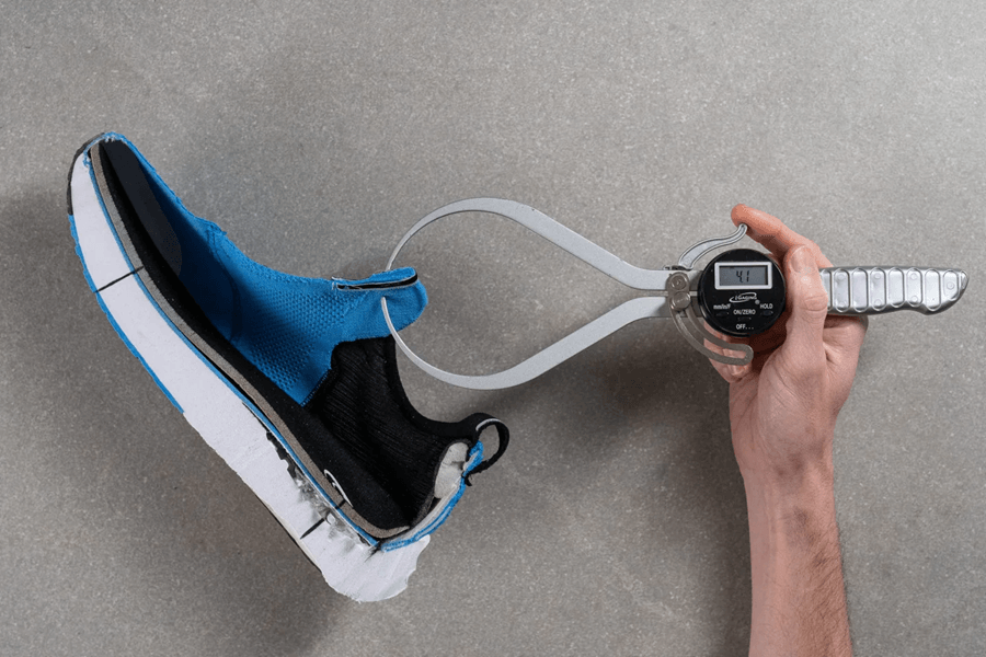 Review ASICS Gel Nimbus 26: Giày chạy hằng ngày siêu bám và thoáng khí tốt