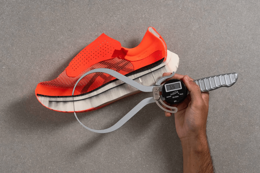 Review ASICS Metaspeed Sky Paris: Giày thi đấu nhẹ, hiệu suất đỉnh trên nhiều cự ly 21 Review ASICS Metaspeed Sky Paris: Giày thi đấu nhẹ, hiệu suất đỉnh trên nhiều cự ly