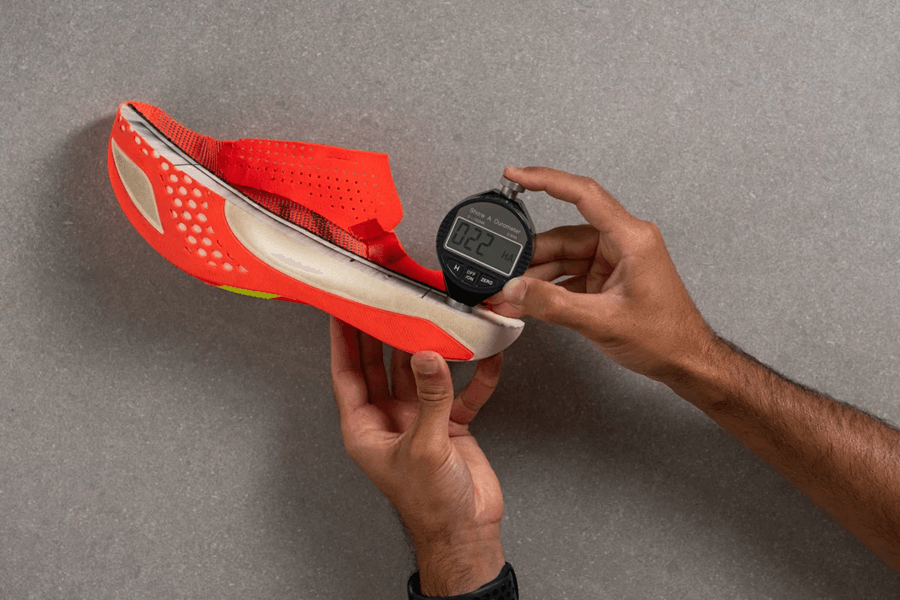 Review ASICS Metaspeed Sky Paris: Giày thi đấu nhẹ, hiệu suất đỉnh trên nhiều cự ly 23 Review ASICS Metaspeed Sky Paris: Giày thi đấu nhẹ, hiệu suất đỉnh trên nhiều cự ly