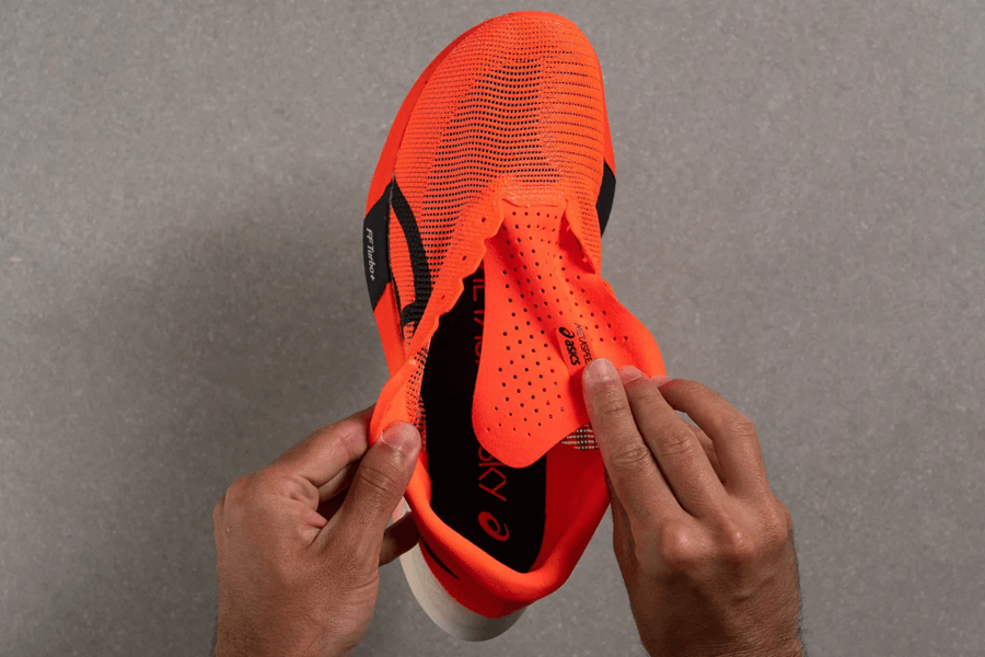 Review ASICS Metaspeed Sky Paris: Giày thi đấu nhẹ, hiệu suất đỉnh trên nhiều cự ly 50 Review ASICS Metaspeed Sky Paris: Giày thi đấu nhẹ, hiệu suất đỉnh trên nhiều cự ly