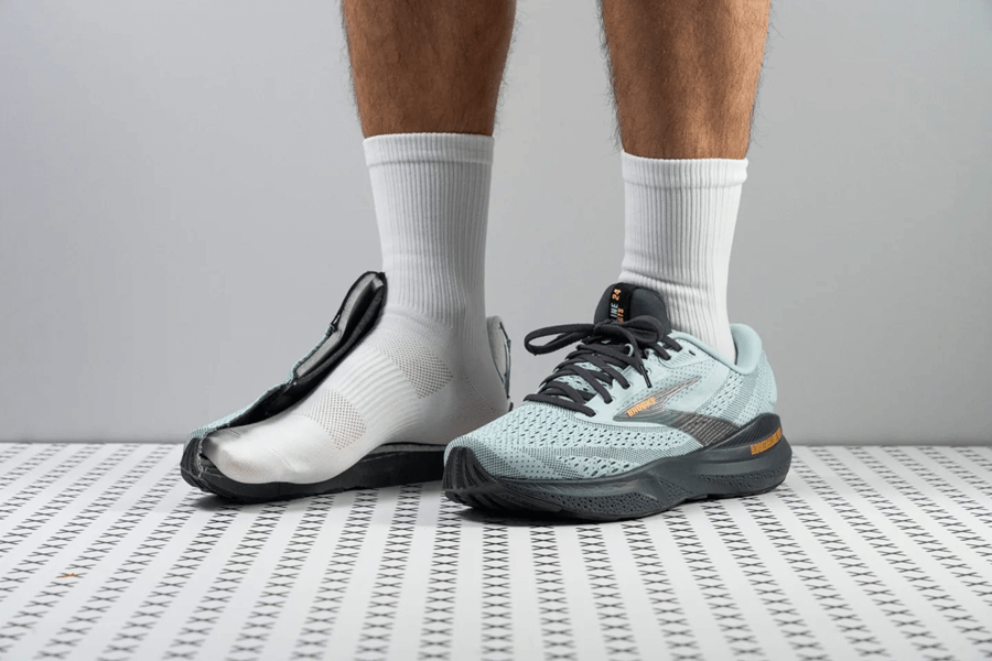 Review giày Brooks Adrenaline GTS 24 – Giày chạy hàng ngày siêu ổn định cho runner tiếp đất gót 1 Review giày Brooks Adrenaline GTS 24 – Giày chạy hàng ngày siêu ổn định cho runner tiếp đất gót
