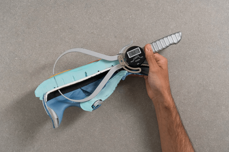 Review Hoka Mach 6: Giày chạy hằng ngày siêu nhẹ và ổn định cực cao