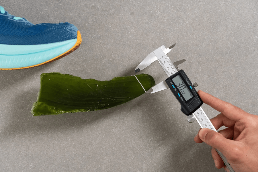 Review Hoka Mach 6: Giày chạy hằng ngày siêu nhẹ và ổn định cực cao