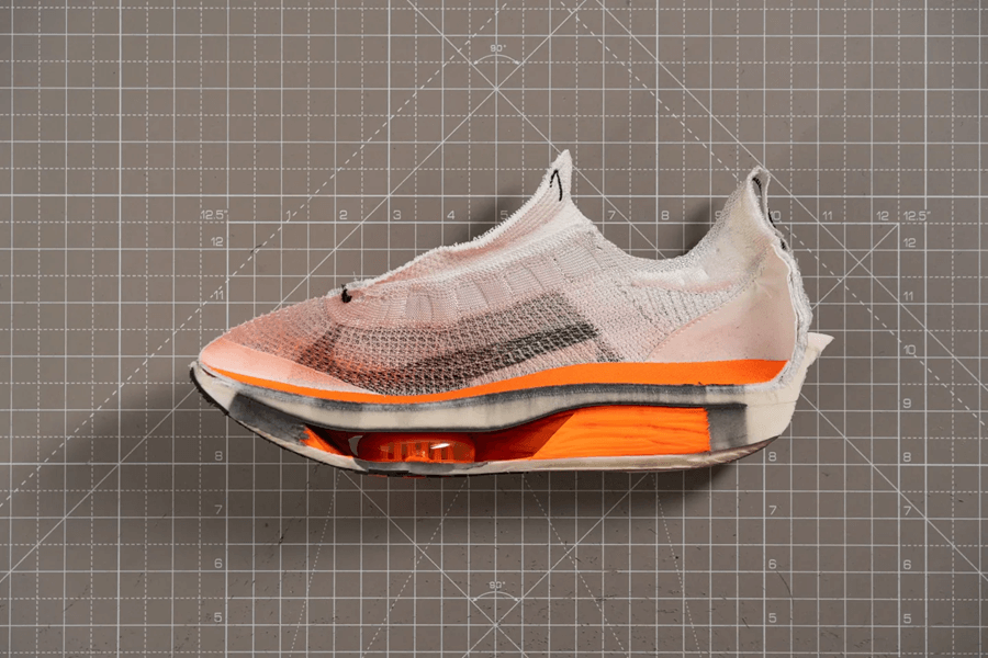 Review Nike Alphafly 3: Giày thi đấu nhẹ và khả năng chuyển hoàn năng lượng mạnh mẽ