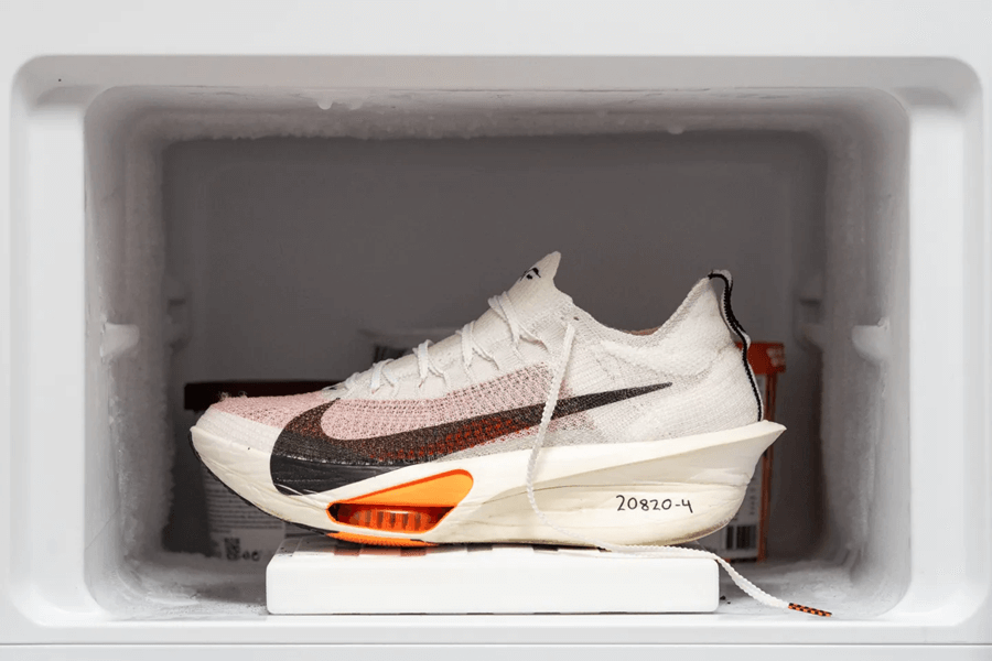 Review Nike Alphafly 3: Giày thi đấu nhẹ và khả năng chuyển hoàn năng lượng mạnh mẽ