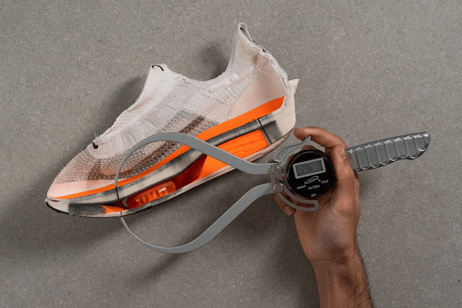 Review Nike Alphafly 3: Giày thi đấu nhẹ và khả năng chuyển hoàn năng lượng mạnh mẽ