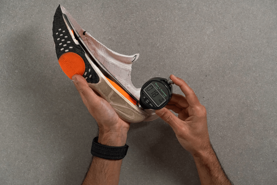 Review Nike Alphafly 3: Giày thi đấu nhẹ và khả năng chuyển hoàn năng lượng mạnh mẽ