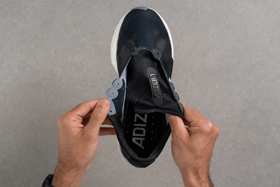 Review giày Adidas Adizero Adios 9: Giày thi đấu siêu nhẹ không plate dành cho Tempo và 5K–10K