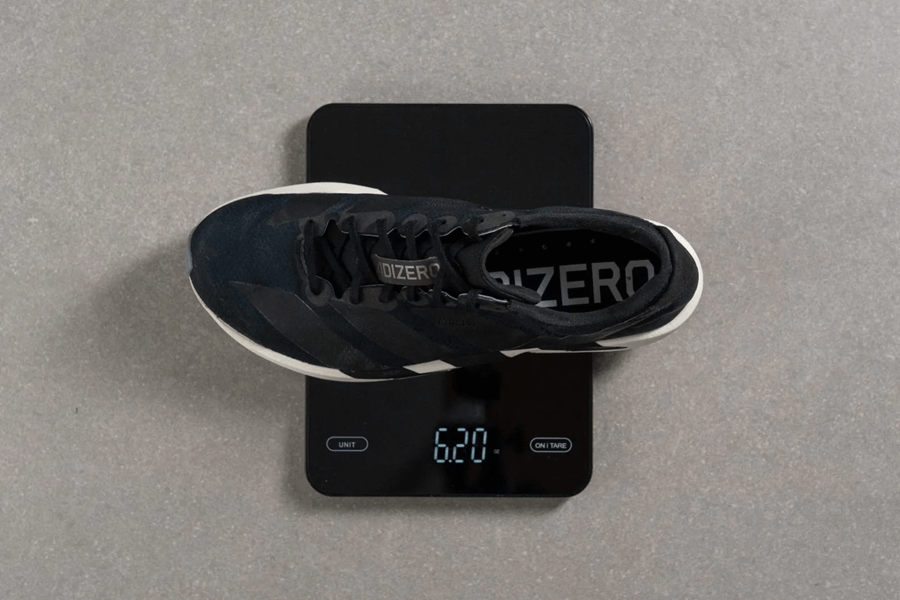 Review giày Adidas Adizero Adios 9: Giày thi đấu siêu nhẹ không plate dành cho Tempo và 5K–10K