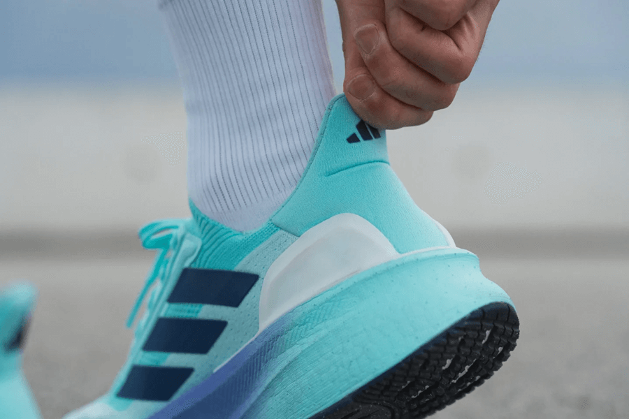 Review Adidas Ultraboost 5X - Giày chạy hằng ngày cao cấp: Ưu nhược điểm cần biết trước khi mua