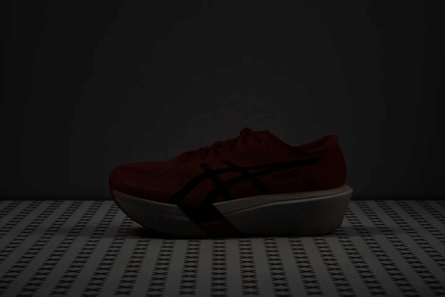 Review ASICS Metaspeed Sky Tokyo: Giày thi đấu siêu nhẹ cho runner chạy Marathon