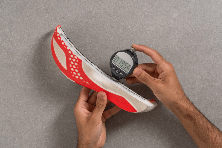Review ASICS Metaspeed Sky Tokyo: Giày thi đấu siêu nhẹ cho runner chạy Marathon