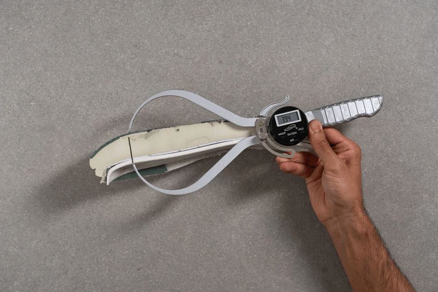 Review HOKA Arahi 8: Giày chạy hằng ngày ổn định mà vẫn giữ nguyên độ êm ái