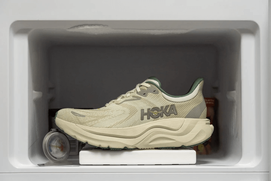 Review HOKA Arahi 8: Giày chạy hằng ngày ổn định mà vẫn giữ nguyên độ êm ái