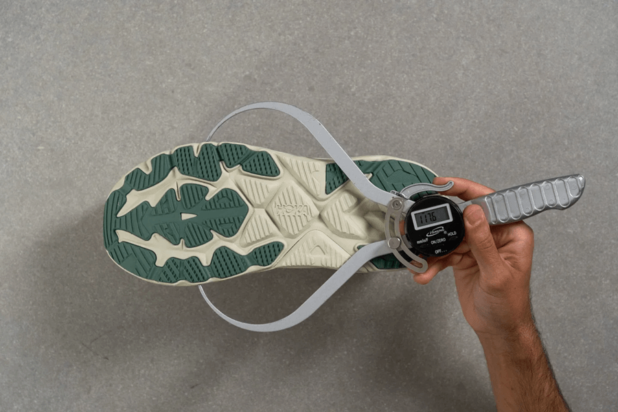 Review HOKA Arahi 8: Giày chạy hằng ngày ổn định mà vẫn giữ nguyên độ êm ái