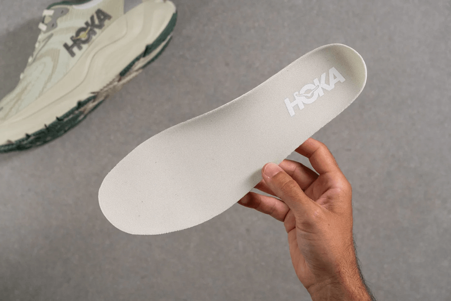 Review HOKA Arahi 8: Giày chạy hằng ngày ổn định mà vẫn giữ nguyên độ êm ái