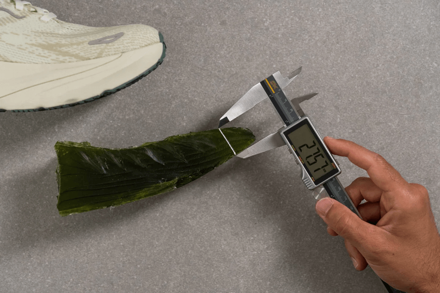 Review HOKA Arahi 8: Giày chạy hằng ngày ổn định mà vẫn giữ nguyên độ êm ái