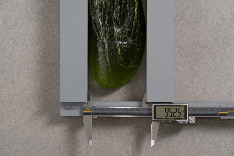 Review HOKA Arahi 8: Giày chạy hằng ngày ổn định mà vẫn giữ nguyên độ êm ái